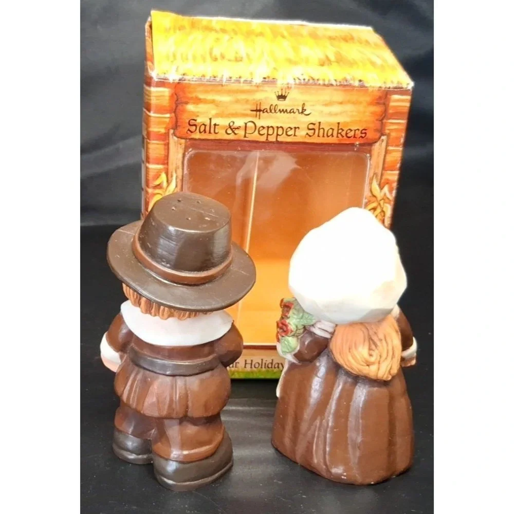 Vintage Hallmark Thanksgiving Pilgrim Salt & Pepper Shakers in Original Box